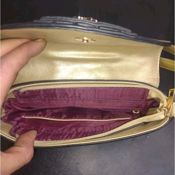 Gold Bee Crosby Purse Faux Leather with Stripe and Gold Bee Hardware - Picture 3 of 3